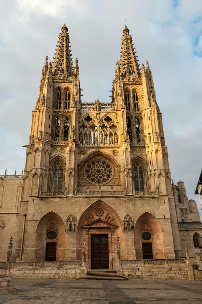 Gijón → Burgos / De la costa a la catedral gótica - foto 1