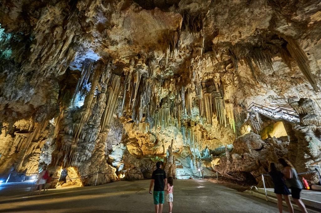 Málaga → Nerja / Acantilados y cuevas prehistóricas - foto 1